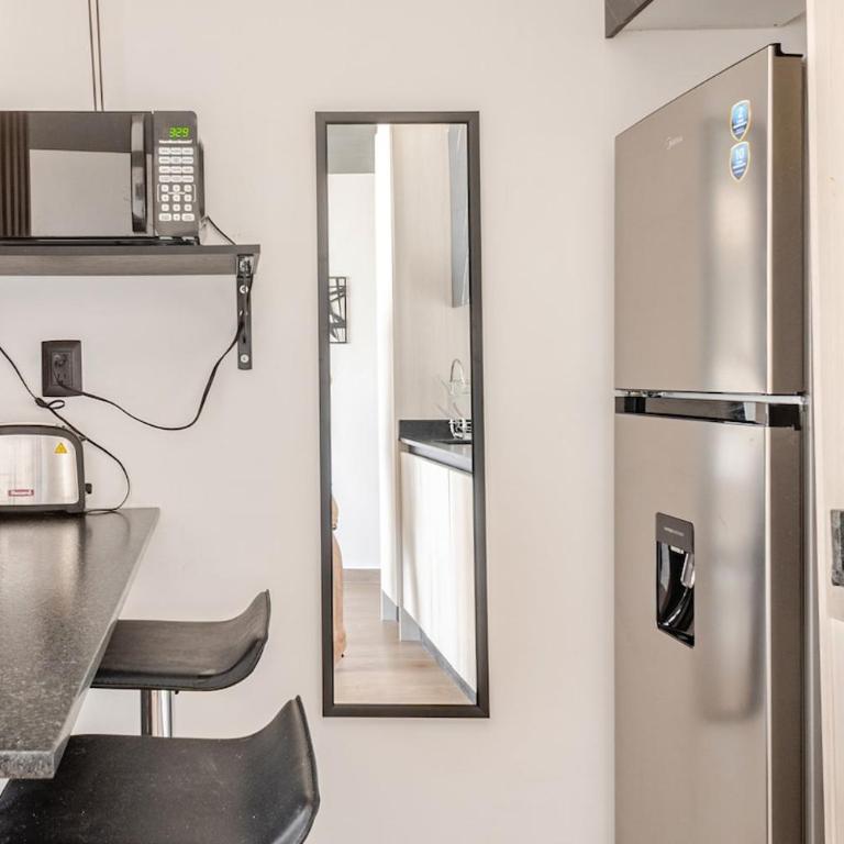 Charming equipped studio near 5th Avenue - One-Bedroom Apartment - 4