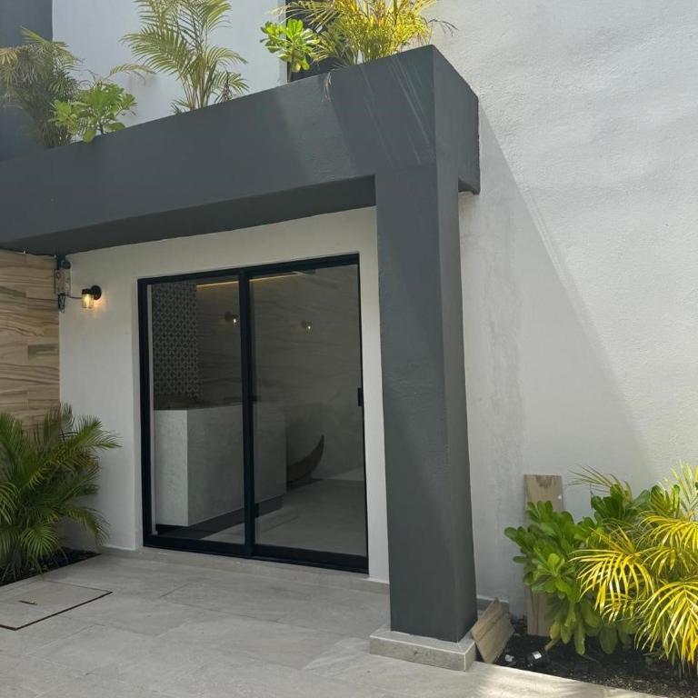 Charming equipped studio near 5th Avenue - One-Bedroom Apartment - 30
