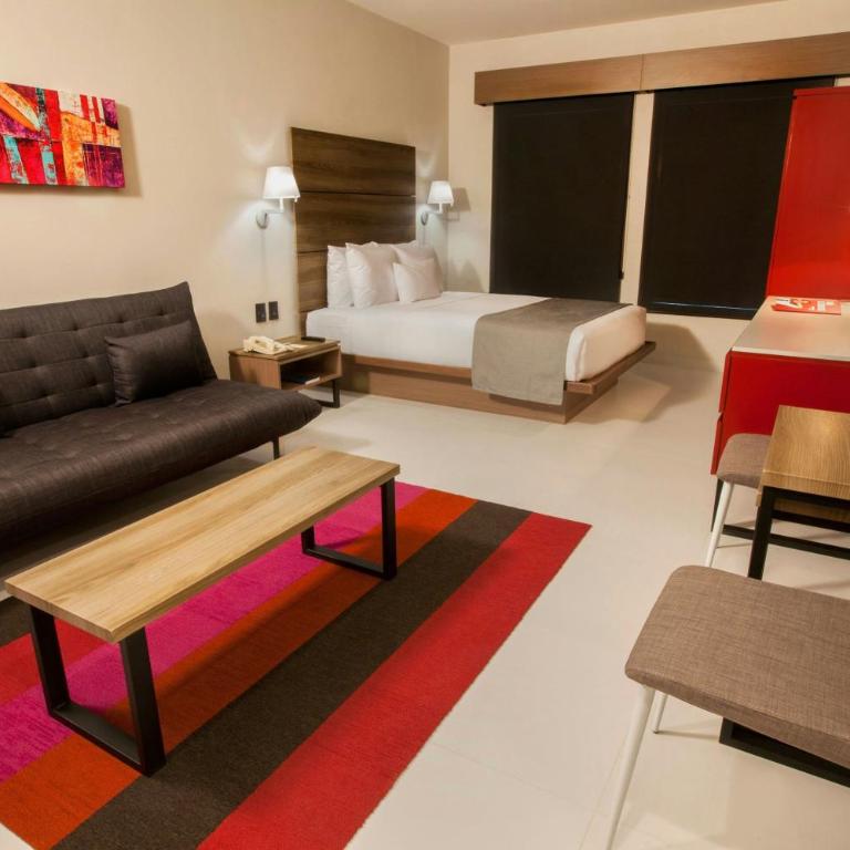 City Express Plus by Marriott Cabo San Lucas - Suite, 1 Queen Bed with Sofa bed - 4