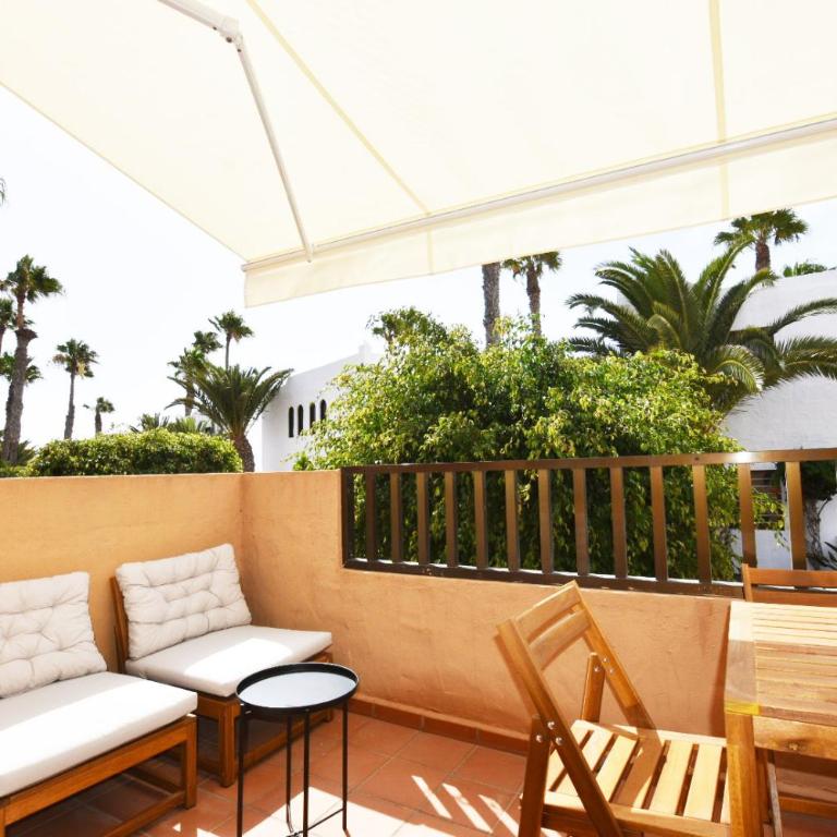 Book Jet - OASIS CORRALEJO Apartments Pool & WIFI - Apartamento de 1 dormitorio con balcón - 3