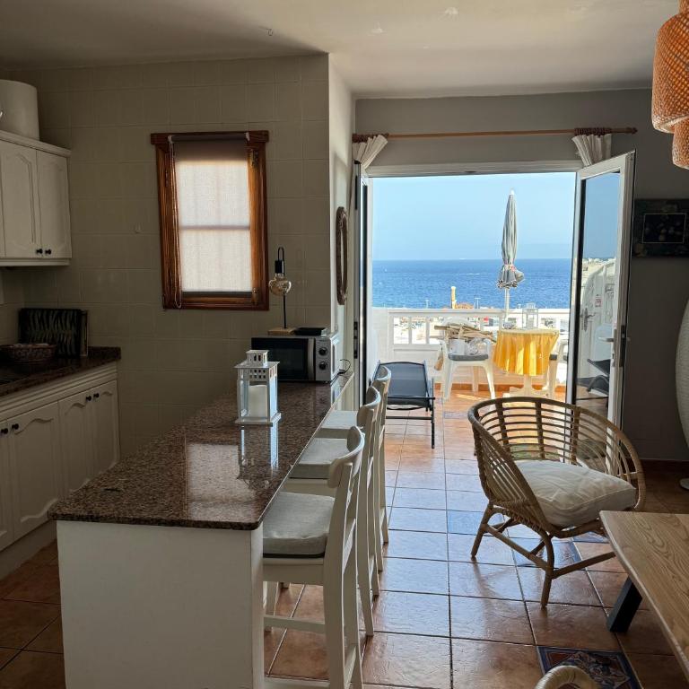 Azul 41 - Puerto Del Carmen Harbor with Oceanview, pet friendly, Pool - Apartamento de 1 dormitorio - 17