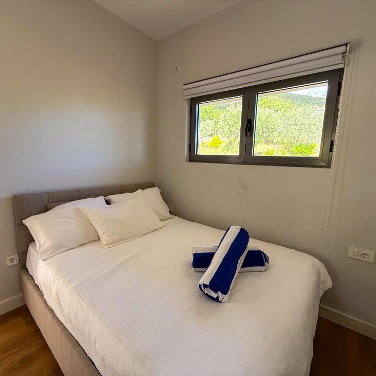SeaView Suite with Pool near Tivat Airport by Solea Vacation Homes - One-Bedroom Apartment - 9