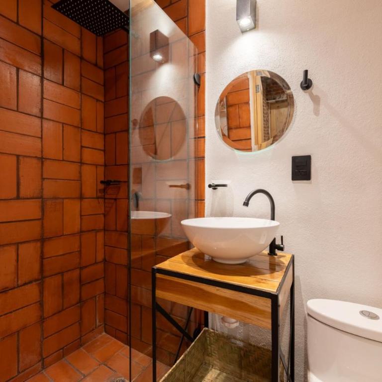 DH1 VIP ROOM in Downtown, Best Location, Private WC - One-Bedroom Apartment - 5