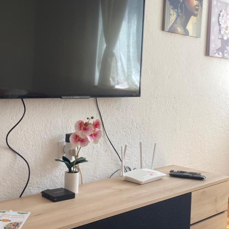 Apartman Mir - Two-Bedroom Apartment - 3