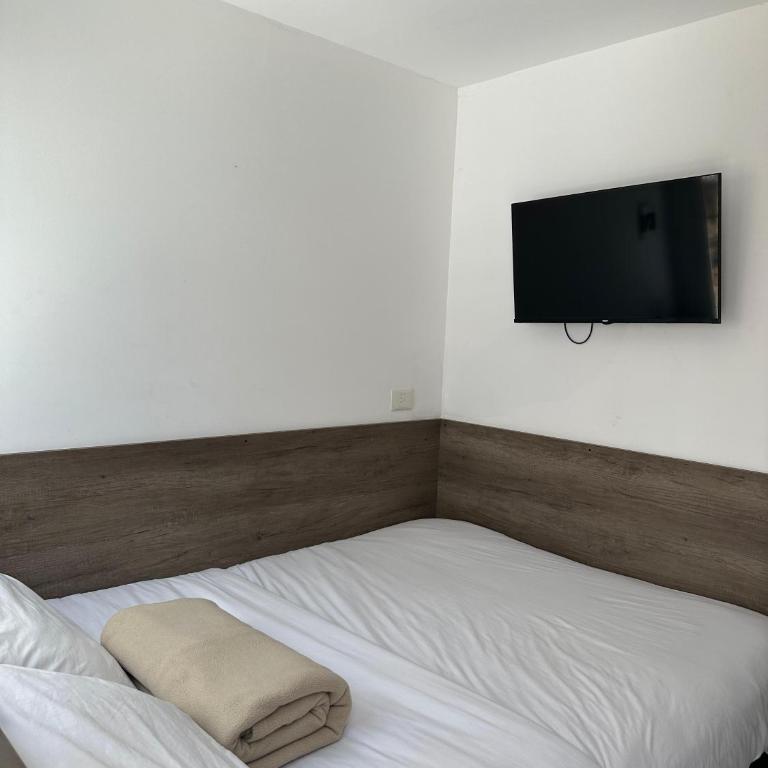 Dormís Acá - Habitación Doble con baño privado - 5