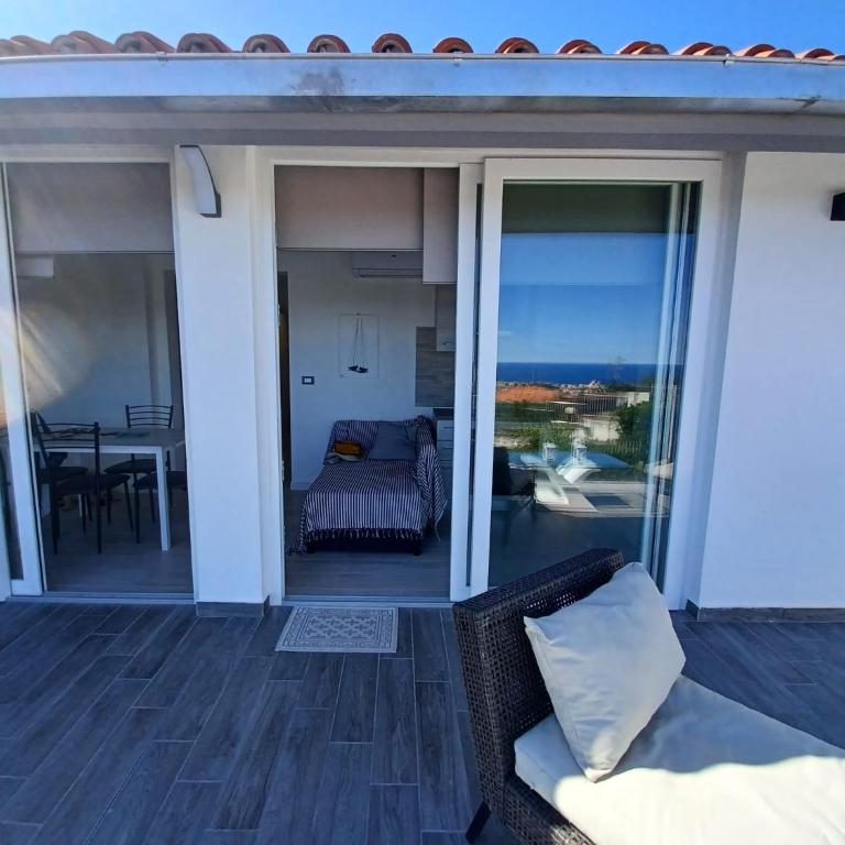 appartamento in Villa Paolo attico loft vista mare 1 camera matrimoniale e singolo diviso da armadi - Two-Bedroom Apartment - 14