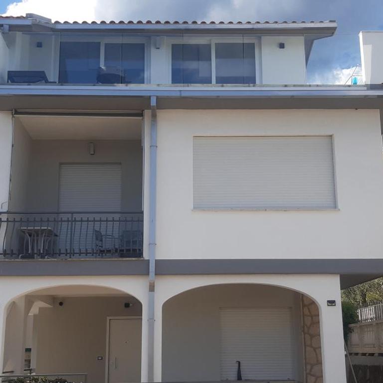 appartamento in Villa Paolo attico loft vista mare 1 camera matrimoniale e singolo diviso da armadi - Two-Bedroom Apartment - 15