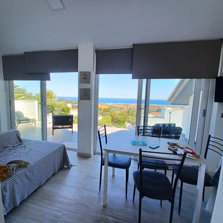 appartamento in Villa Paolo attico loft vista mare 1 camera matrimoniale e singolo diviso da armadi - Two-Bedroom Apartment - 21