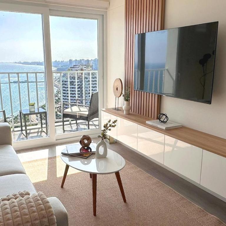 Kaya - Luxury Stay - 1BR - Sea View - Private Balcony - One-Bedroom Apartment - 1