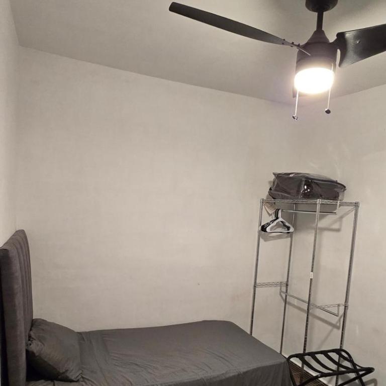 Residencia en Apodaca 15 min del aeropuerto! - Three-Bedroom House - 6
