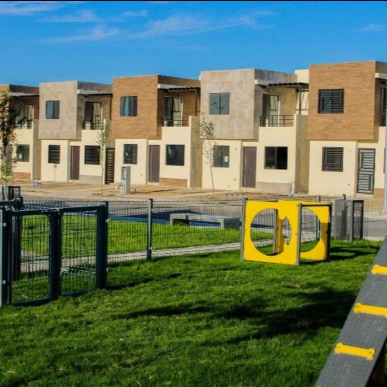 Residencia en Apodaca 15 min del aeropuerto! - Three-Bedroom House - 11