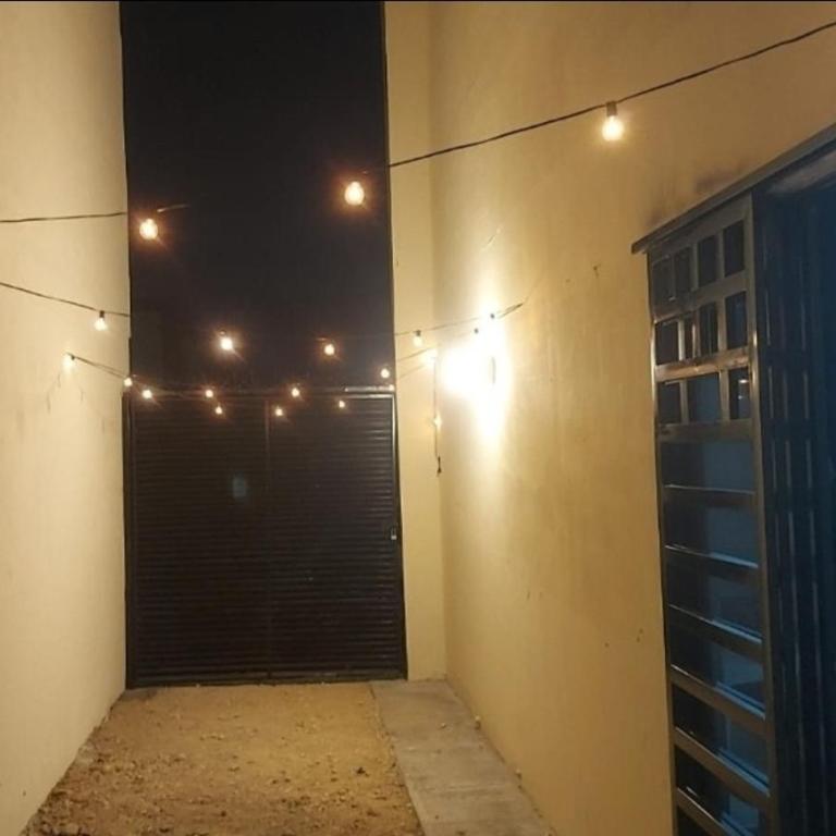 Residencia en Apodaca 15 min del aeropuerto! - Three-Bedroom House - 15