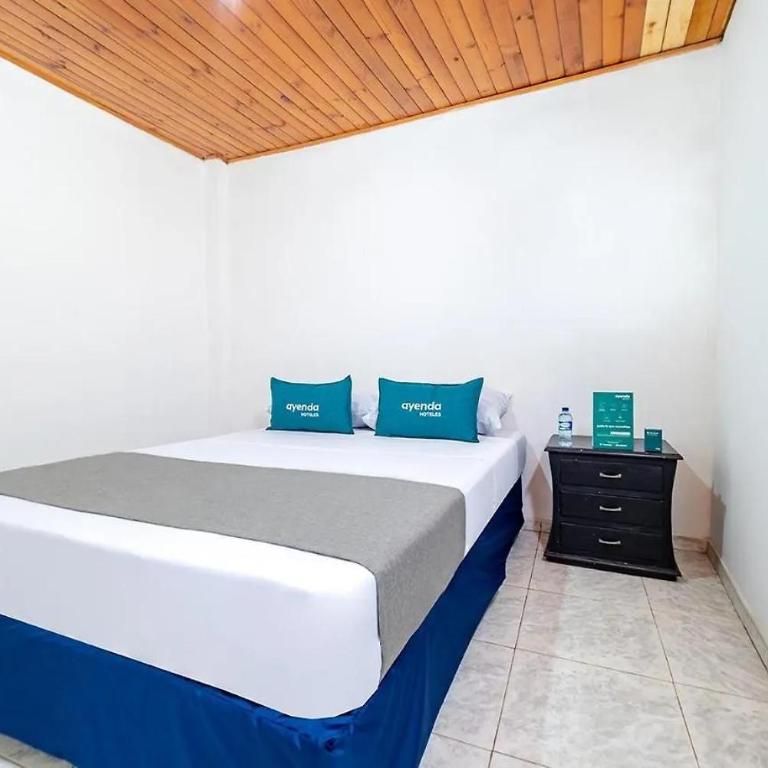 Hotel Marlon - Standard Double Room - 1