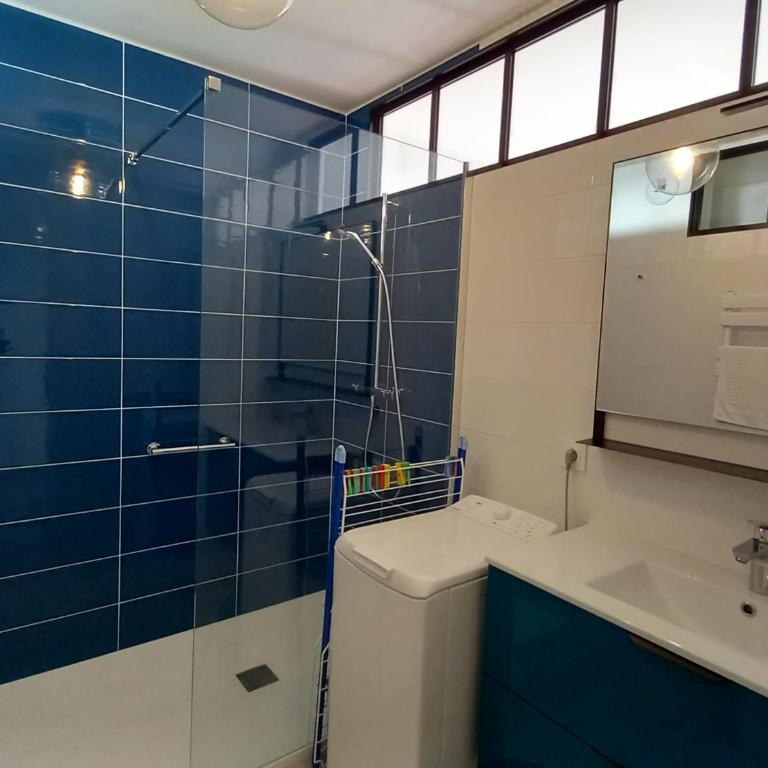 Location Vacances Appart. Rénové Face Mer Saint-Jean-de-Monts - 6 Pers. - FR-1-323-588 - Apartment - 5