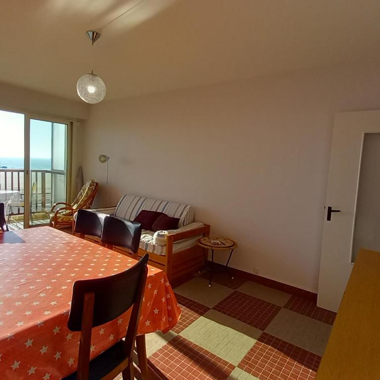 Location Vacances Appart. Rénové Face Mer Saint-Jean-de-Monts - 6 Pers. - FR-1-323-588 - Apartment - 10