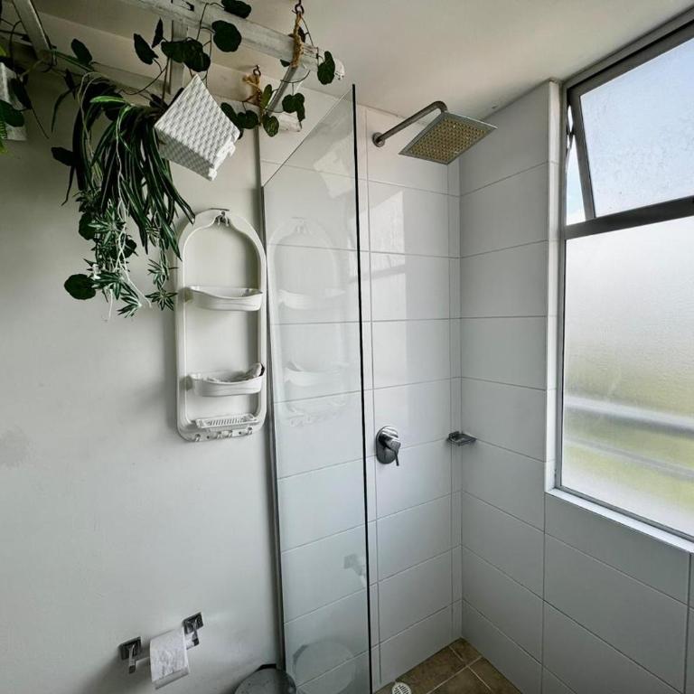 Hermoso apartamento en El Poblado con linda vista - Apartamento con balcón - 19
