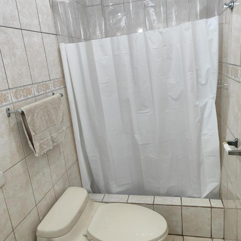 Amplia habitación independiente Larcomar - One-Bedroom Apartment - 13