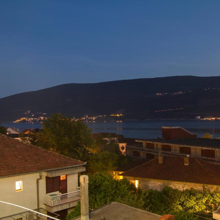 Apartments Gugolj M&M - Three-Bedroom Apartment - 1