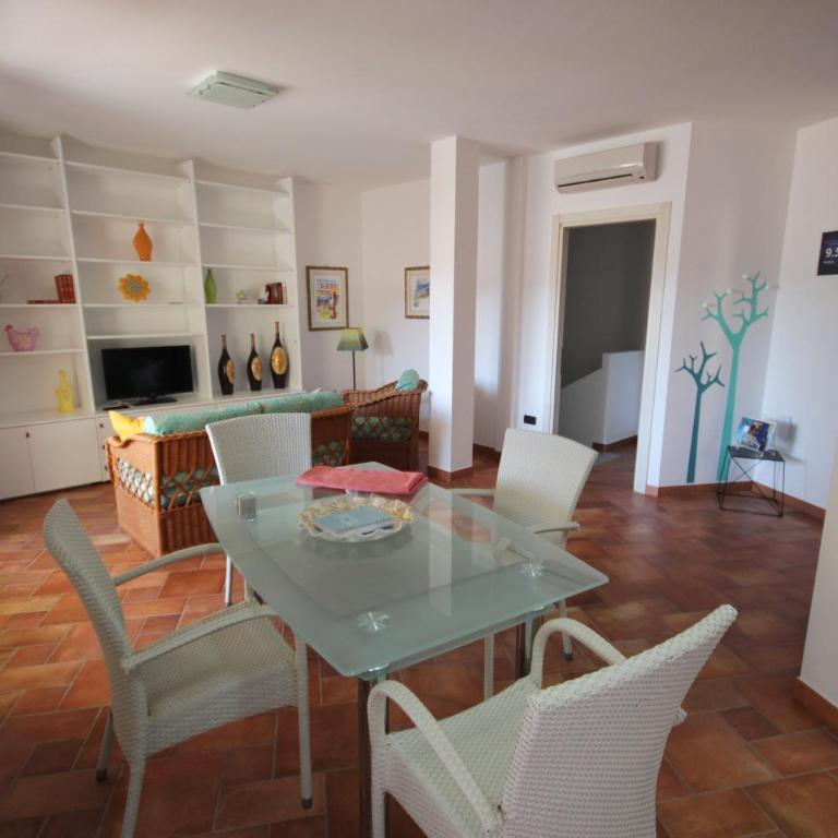 Sa Mirada Apartments - Two-Bedroom Apartment with Terrace - Split Level - 33