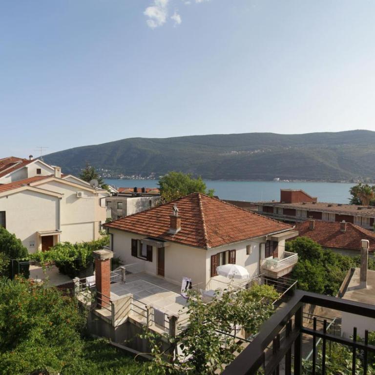 Apartments Gugolj M&M - Three-Bedroom Apartment - 4