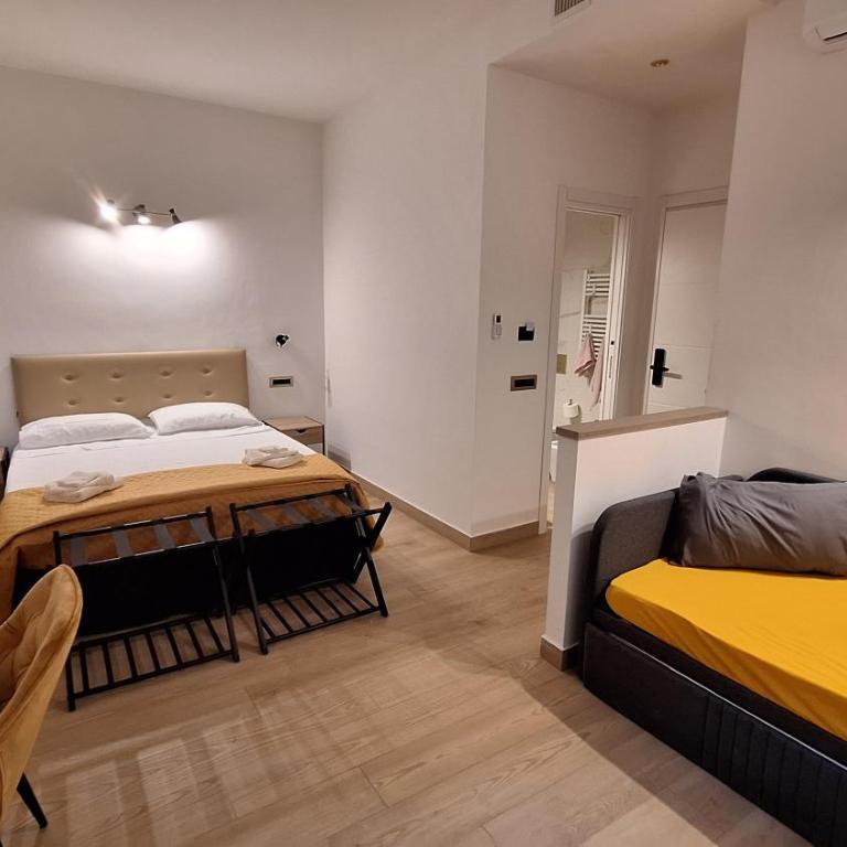 Domus Albalonga - Camera Quadrupla con Bagno Privato - 4