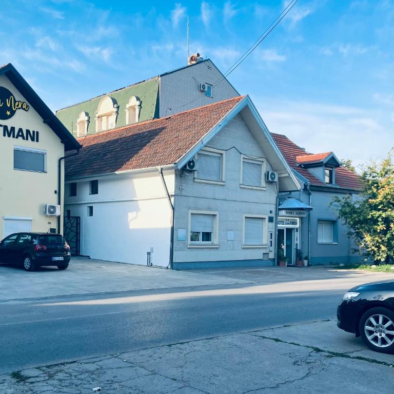 Lovely Garden Executive 100m2 Apartment - Business & Long Stay Novi Sad - Apartman sa 3 Spavaće Sobe - 13