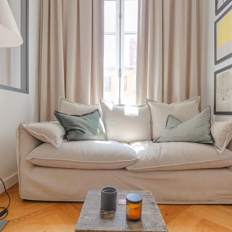 Design et Cosy 2 min Terreaux - Appartamento - 13