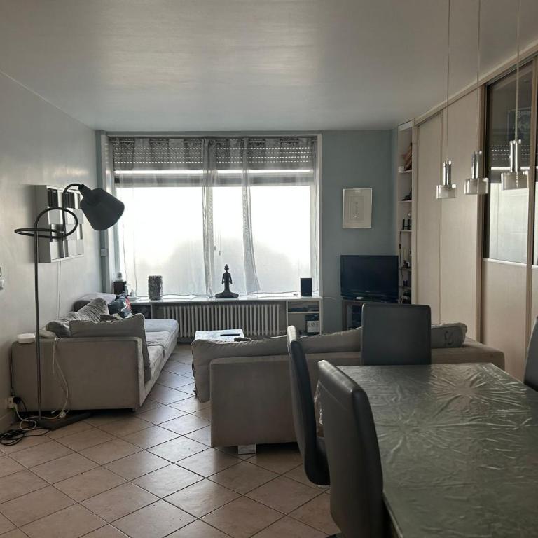 Appart calme avec Parking privé, Métro 3min, 12min Paris - Appartement 2 Chambres - 1