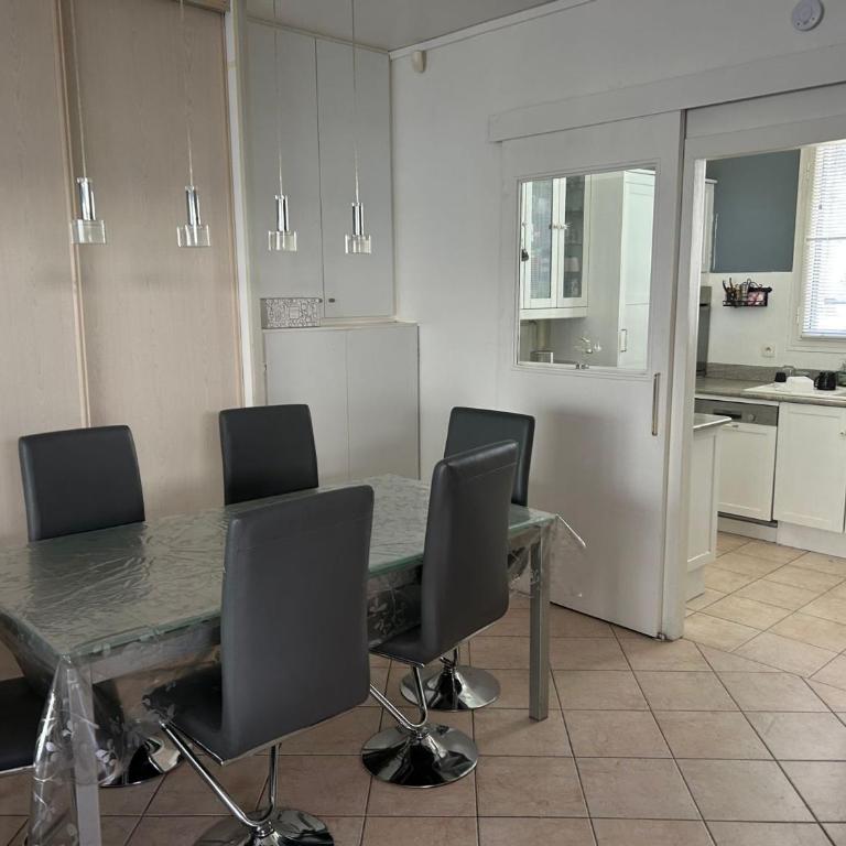 Appart calme avec Parking privé, Métro 3min, 12min Paris - Appartement 2 Chambres - 8