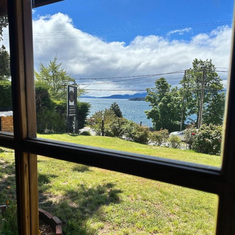 Hermosas Cabañas frente con vista al Nahuel Huapi - Apartamento - 9