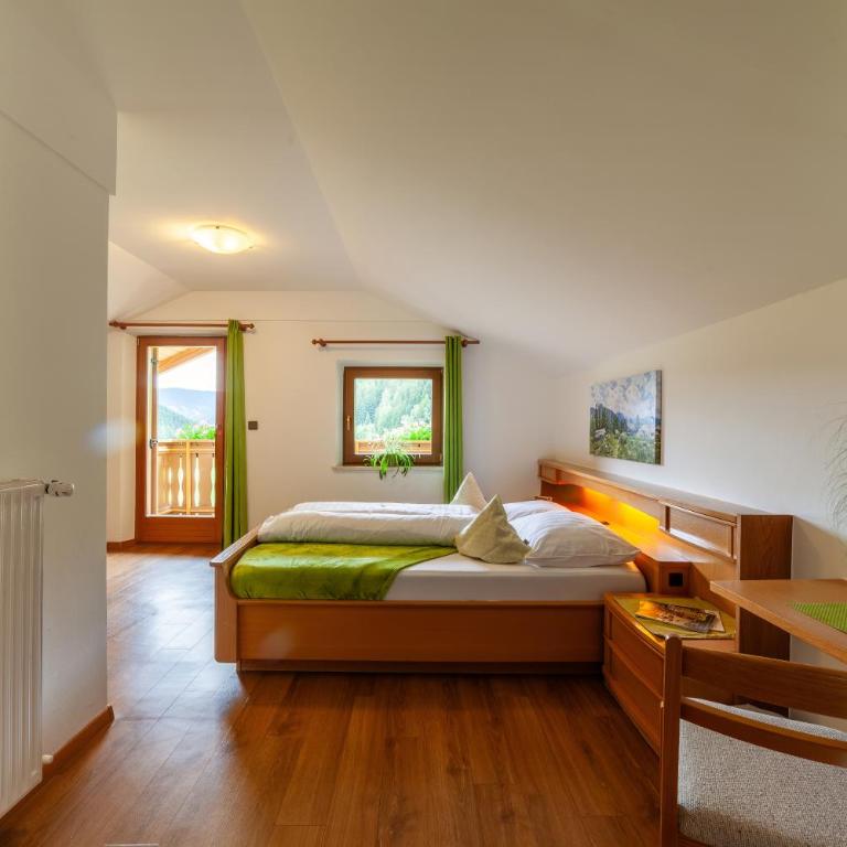 Almhotel Bergerhof - Doppelzimmer mit Balkon - 18