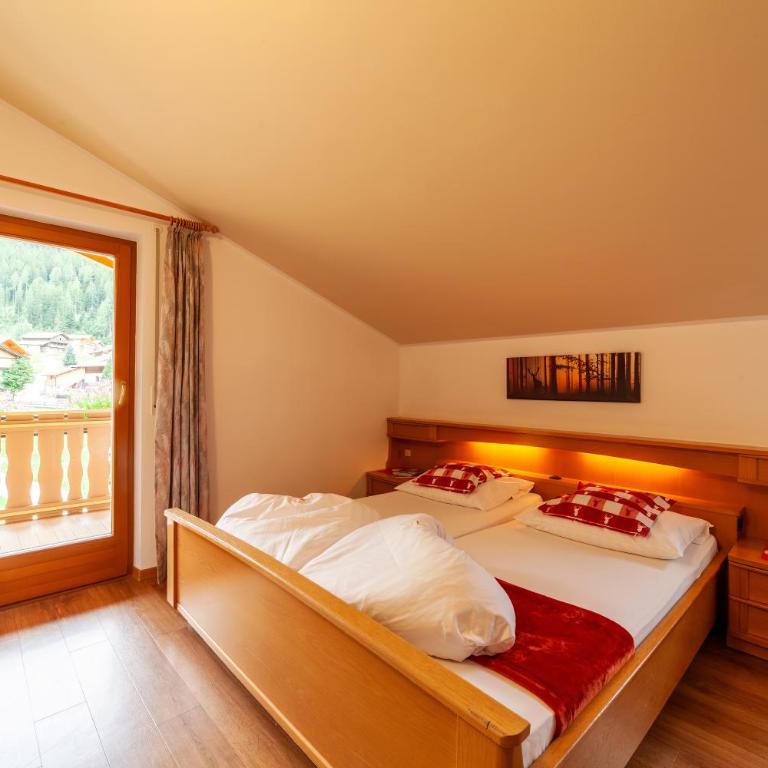 Almhotel Bergerhof - Doppelzimmer mit Balkon - 17