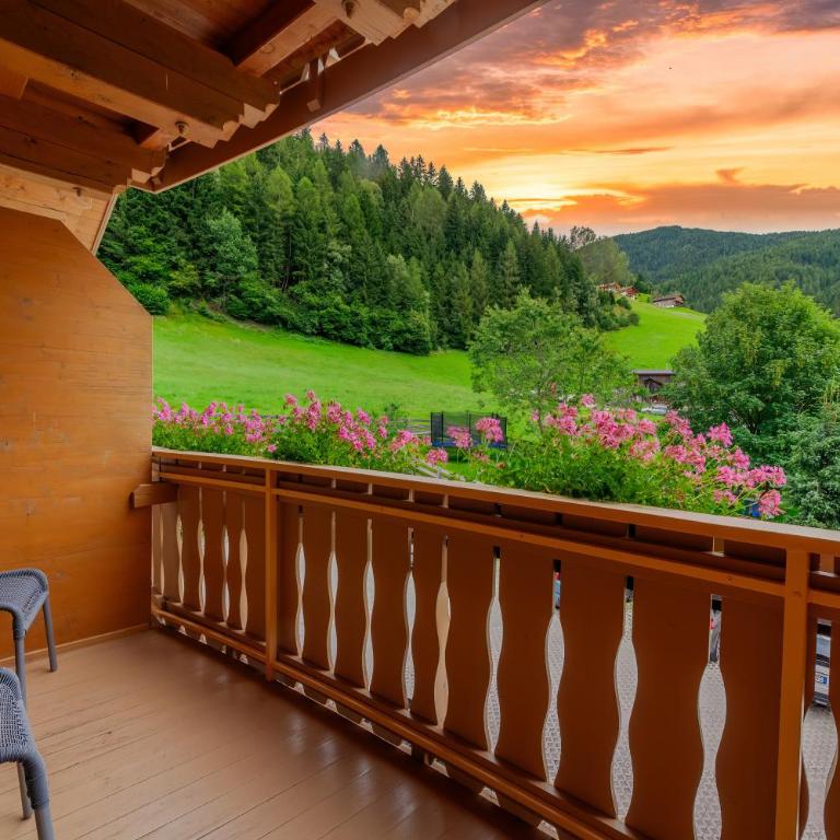 Almhotel Bergerhof - Doppelzimmer mit Balkon - 21
