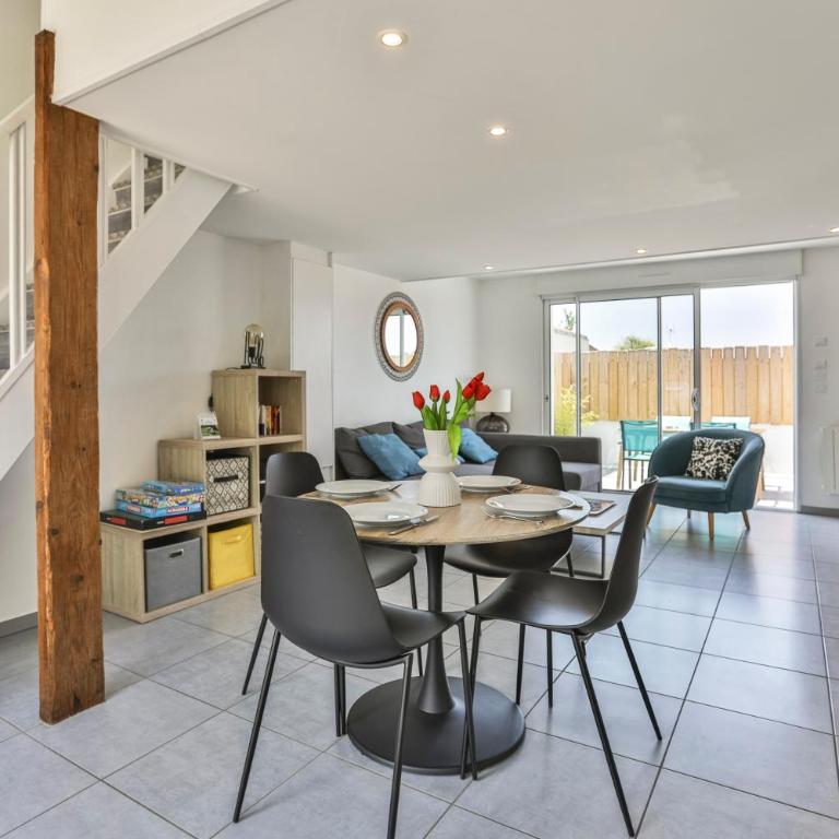 La tranquilité bleue - Maison avec SPA et Parking clôturé - Maison 2 Chambres - 17