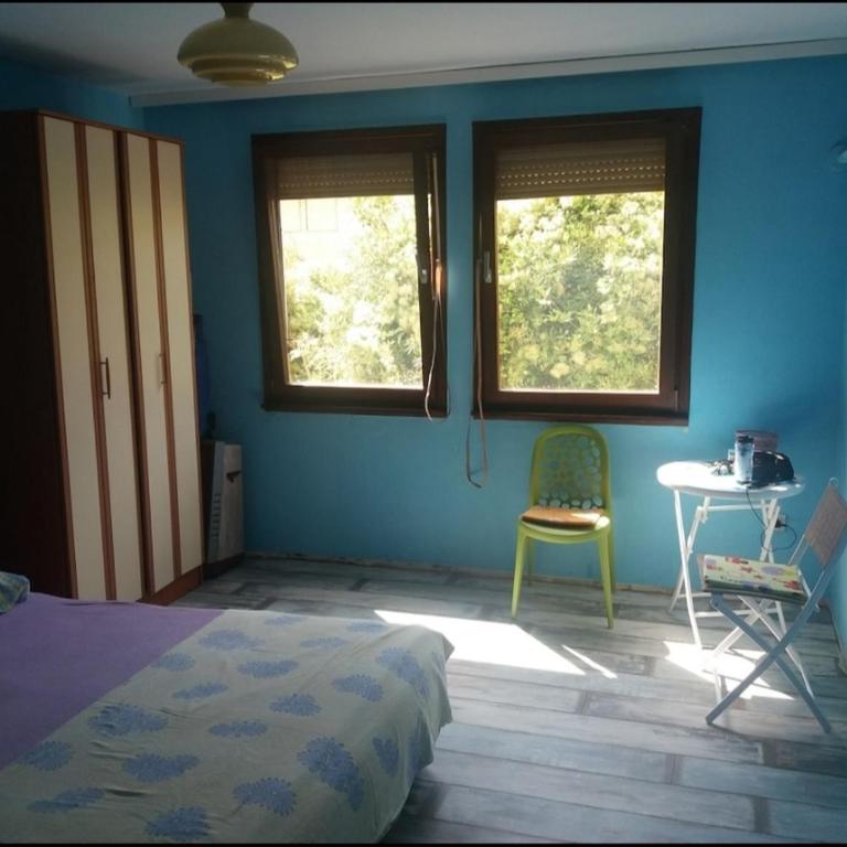 Double room with shared bathroom, Kotor, Dobrota - Dvokrevetna Soba sa Bračnim Krevetom i Zajedničkim Kupatilom - 1