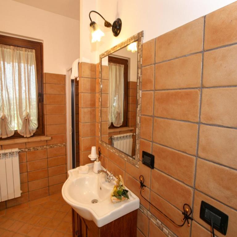 Peaceful Villa in Montefiascone with Bubble Bath - Villa mit 8 Schlafzimmern - 33