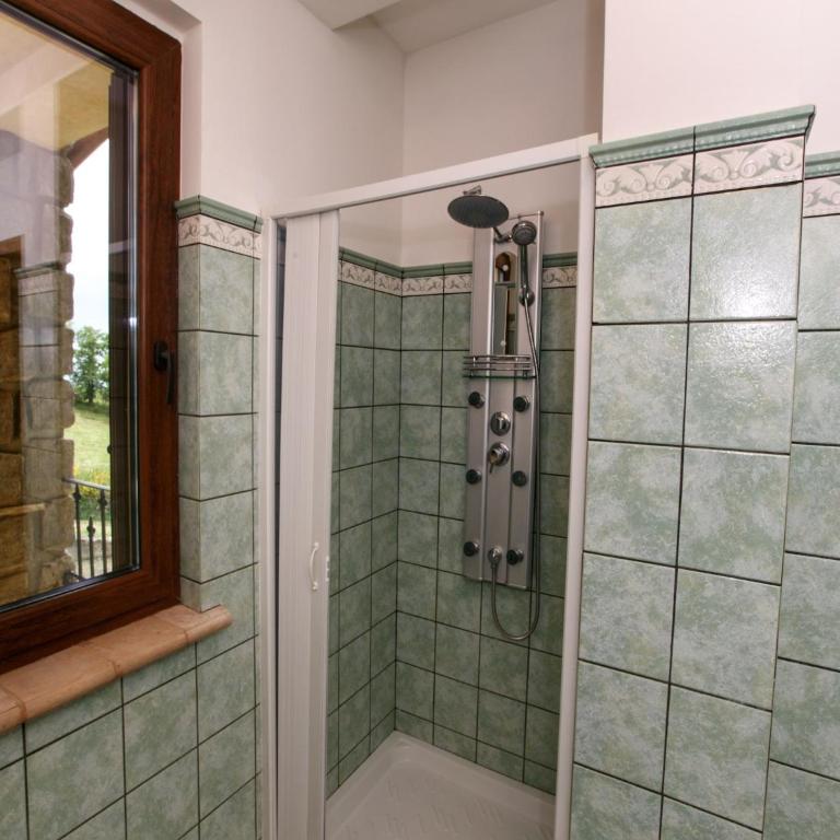 Peaceful Villa in Montefiascone with Bubble Bath - Villa mit 8 Schlafzimmern - 4