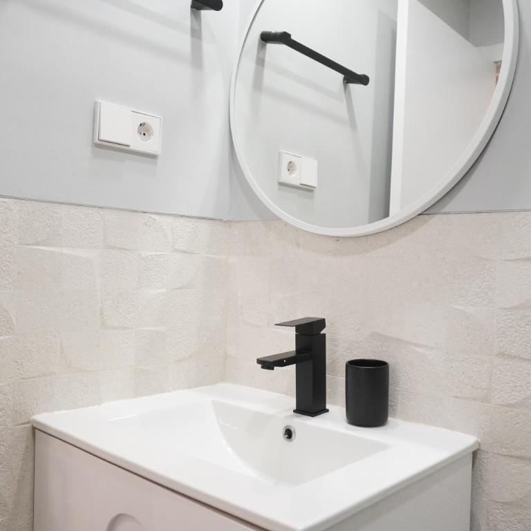 La Paz Apartments - Queen Studio - 9