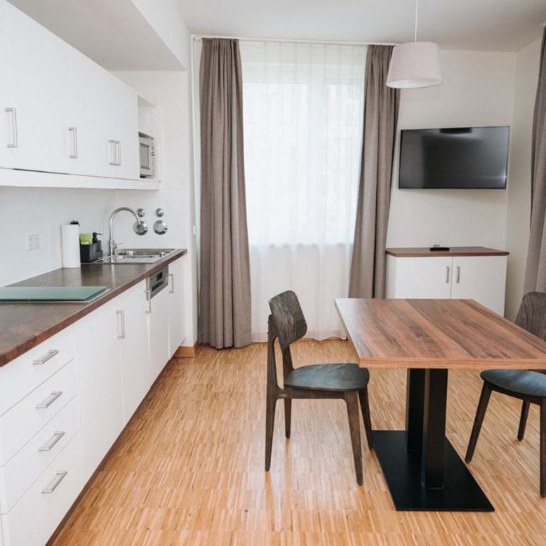 Coffee Fellows Hotel München-Freiham - Two-Bedroom Apartment - 5