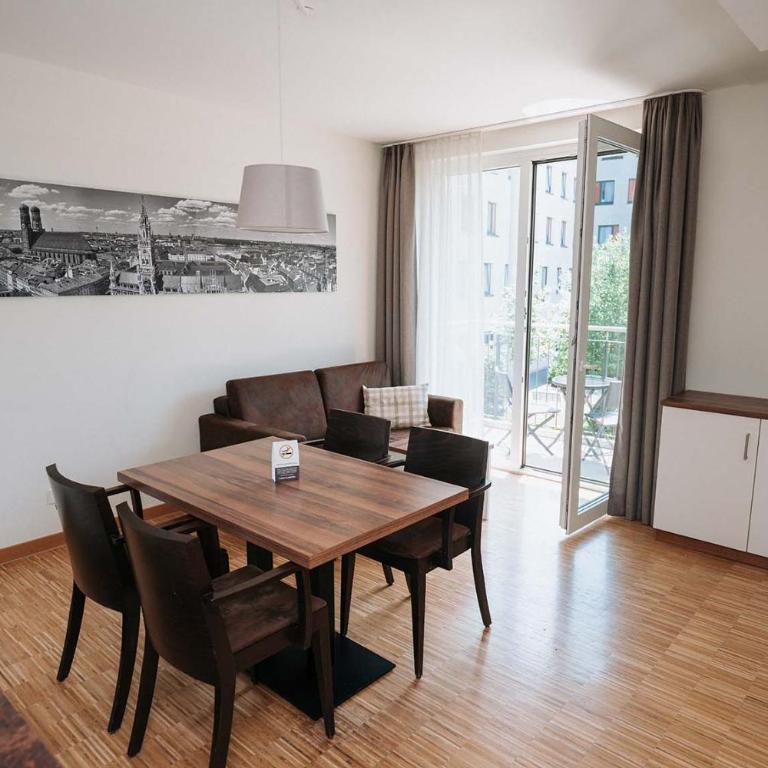 Coffee Fellows Hotel München-Freiham - Three-Bedroom Apartment - 5