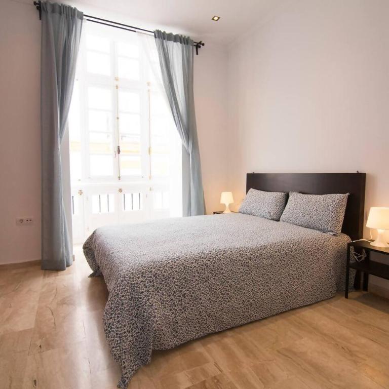 Extraordinario Piso, Junto a Playa y Pleno Centro - Apartamento - 11