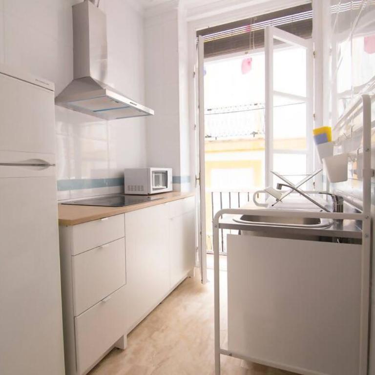 Extraordinario Piso, Junto a Playa y Pleno Centro - Apartamento - 15