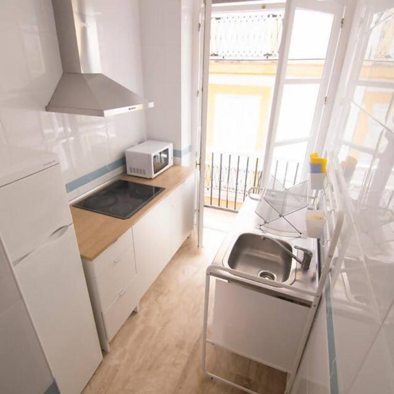 Extraordinario Piso, Junto a Playa y Pleno Centro - Apartamento - 16