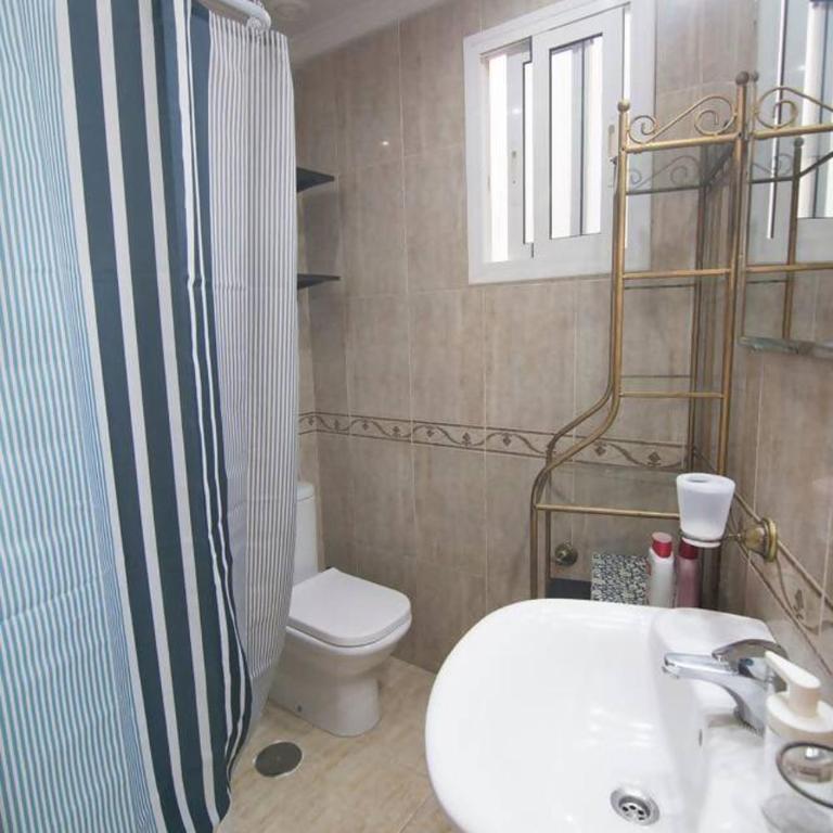 Extraordinario Piso, Junto a Playa y Pleno Centro - Apartamento - 20