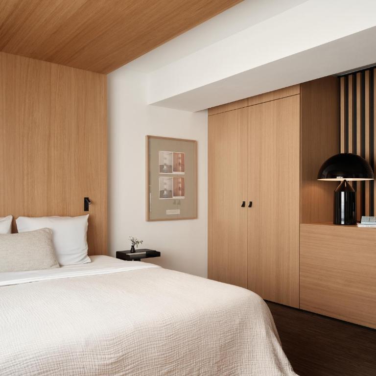Bob W Münchner Freiheit - Großzügiges Zimmer - 2