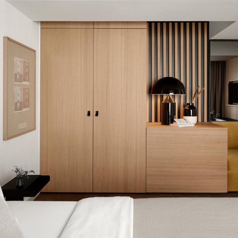 Bob W Münchner Freiheit - Großzügiges Zimmer - 5