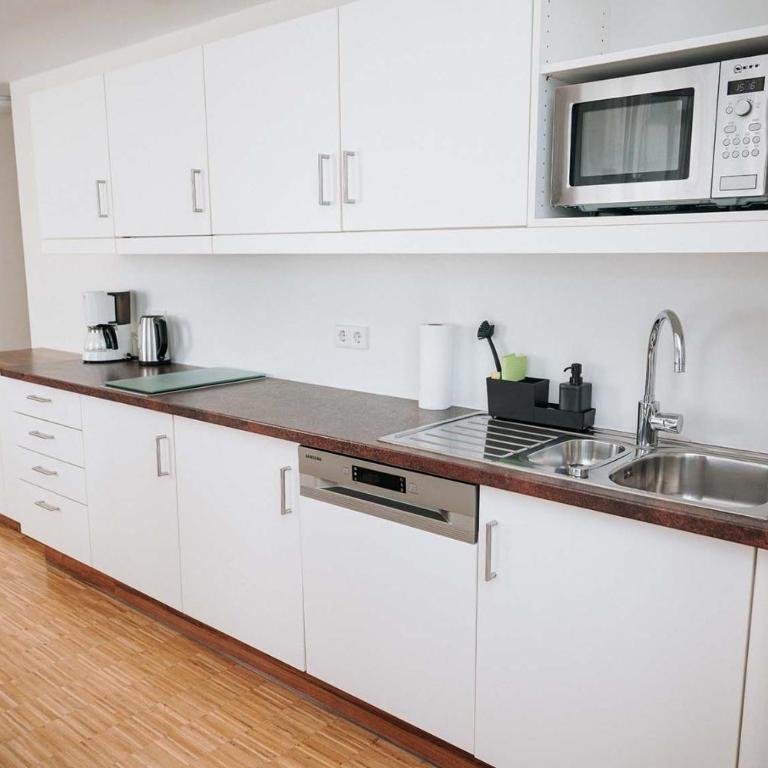 Coffee Fellows Hotel München-Freiham - Two-Bedroom Apartment - 10