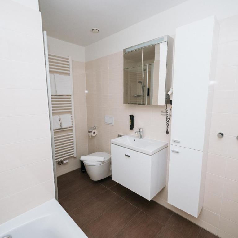 Coffee Fellows Hotel München-Freiham - Two-Bedroom Apartment - 12