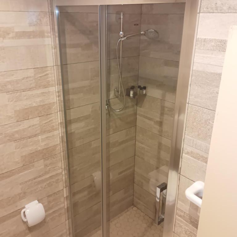 Hotel CARLO - Double or Twin Room - 4
