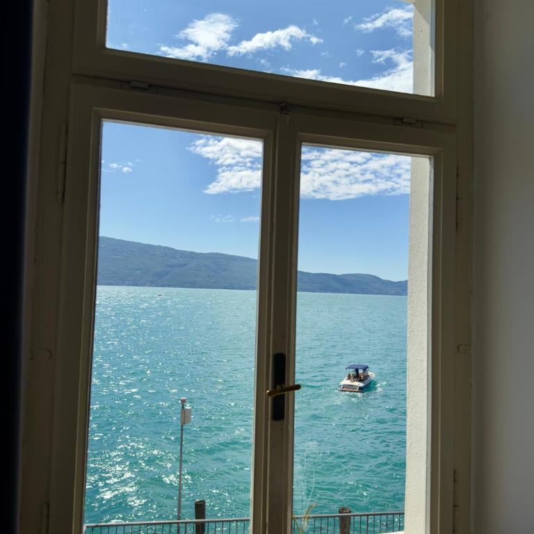 Albergo Gargnano - Camera Matrimoniale con Vista Lago - 9